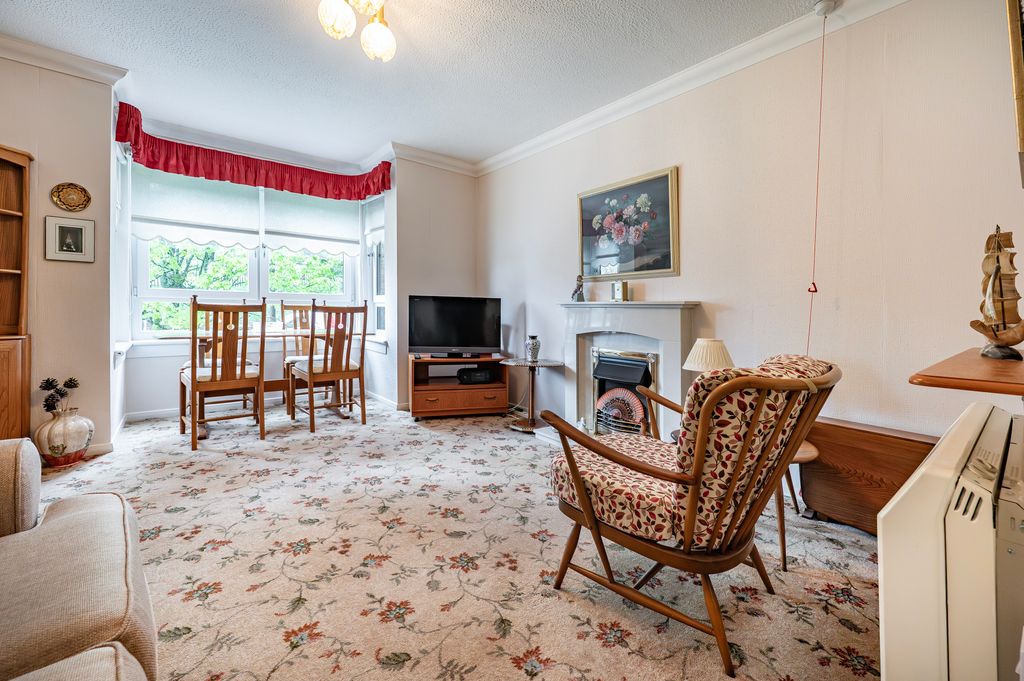 Property photo 2 of 30