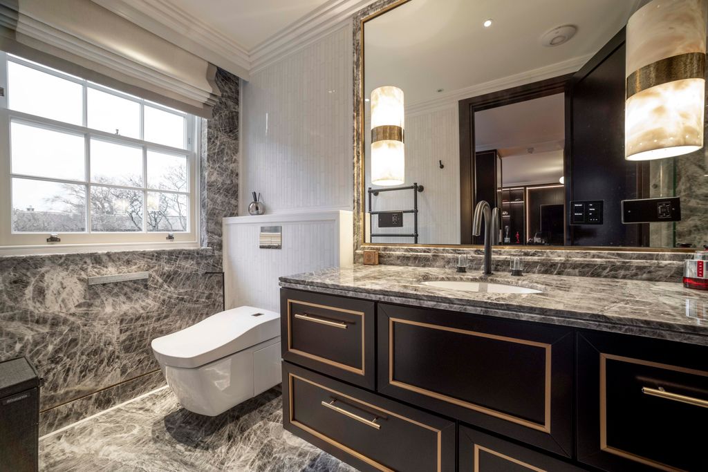 Additional image 21 of 5 bed town house to rentSomerset Square, Kensington, London W14