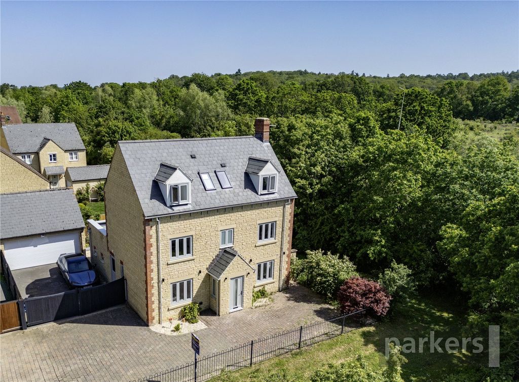 Property photo 2 of 42 Picture No. 80