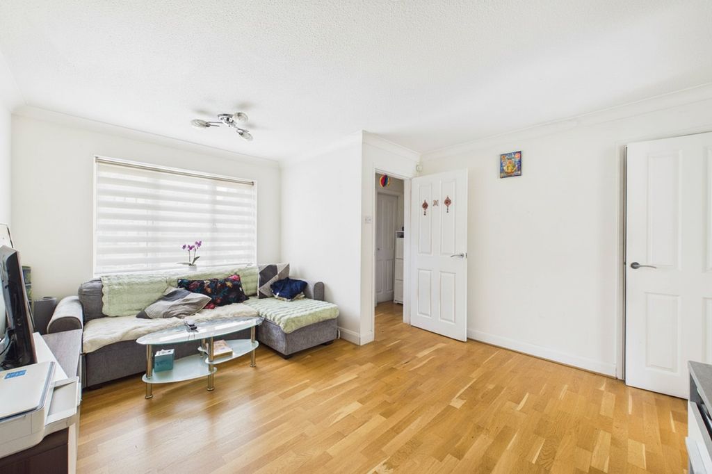 Property photo 3 of 11 Picture No. 10