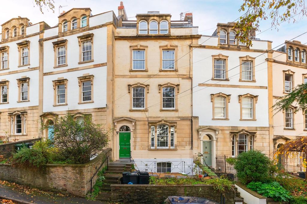 Property photo 2 of 22 1C0Aths - External D.Jpg