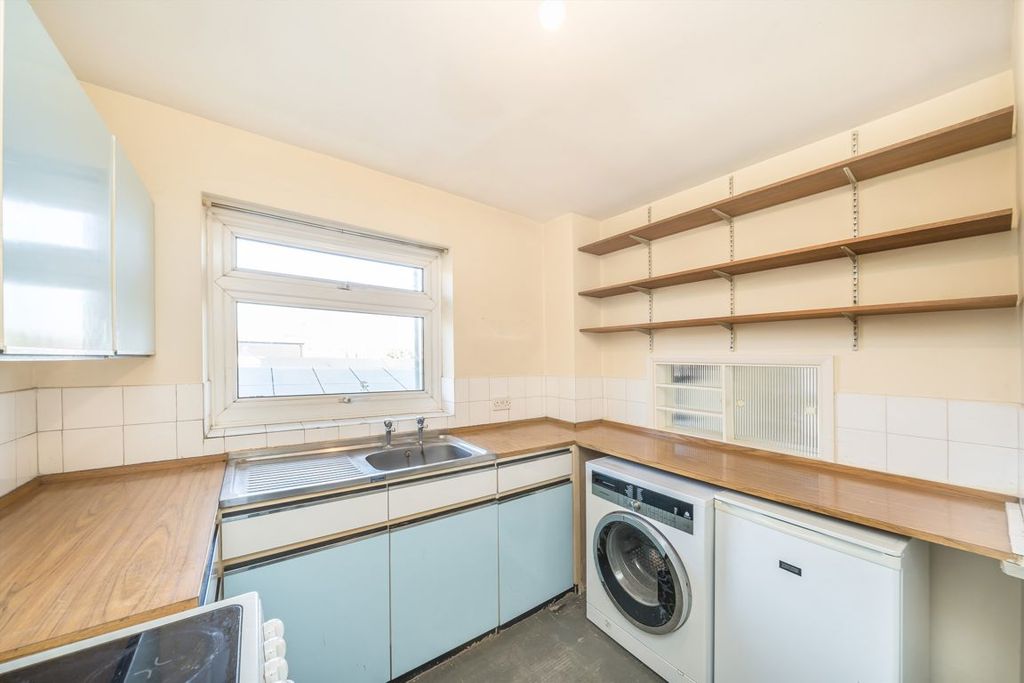 Property photo 3 of 4