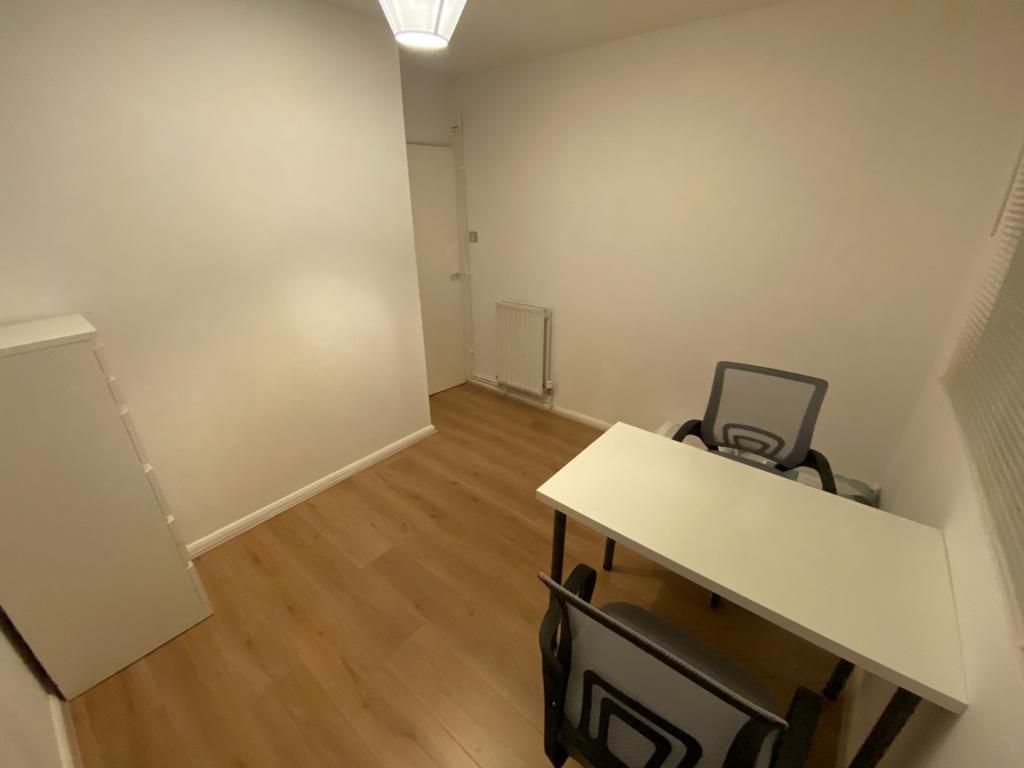 Property photo 3 of 6 Office Room.Jpg