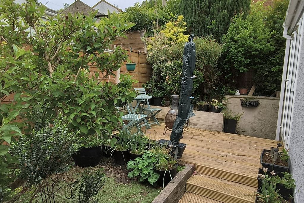 Property photo 2 of 10