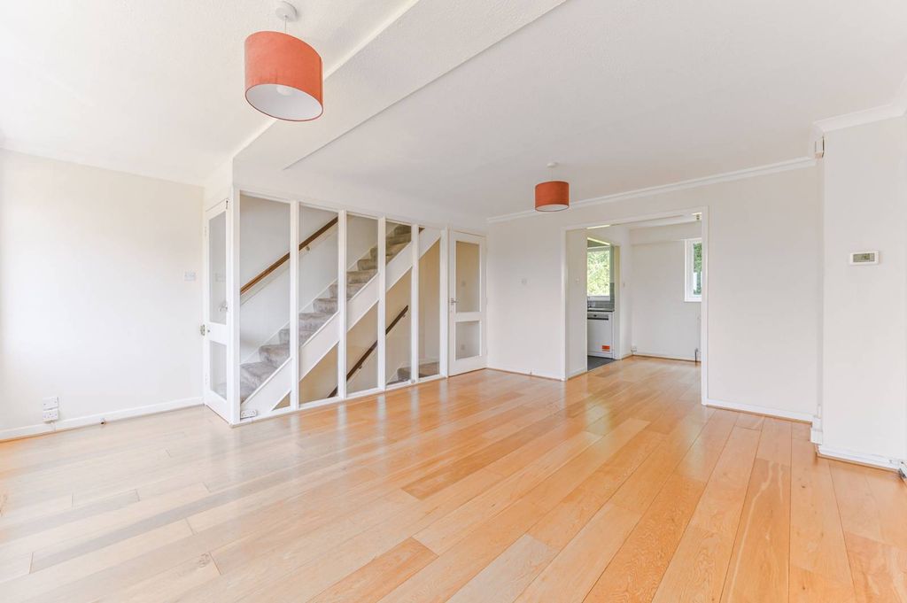 Property photo 3 of 21