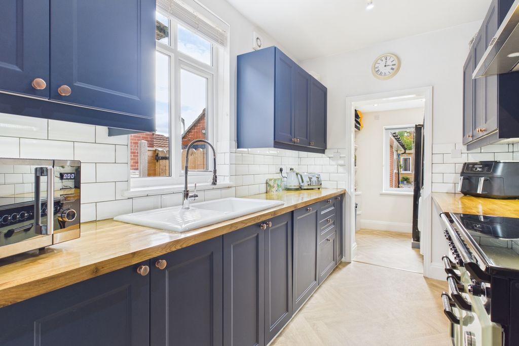 Property photo 3 of 24 Cam03162G0-Pr0344-Still001