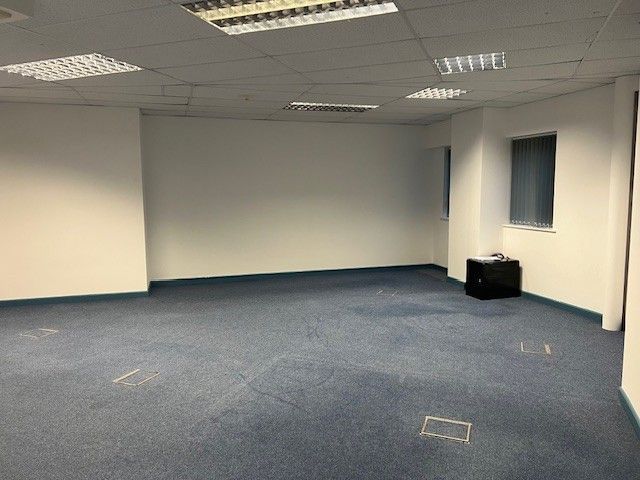 Property photo 3 of 7 Photo 6