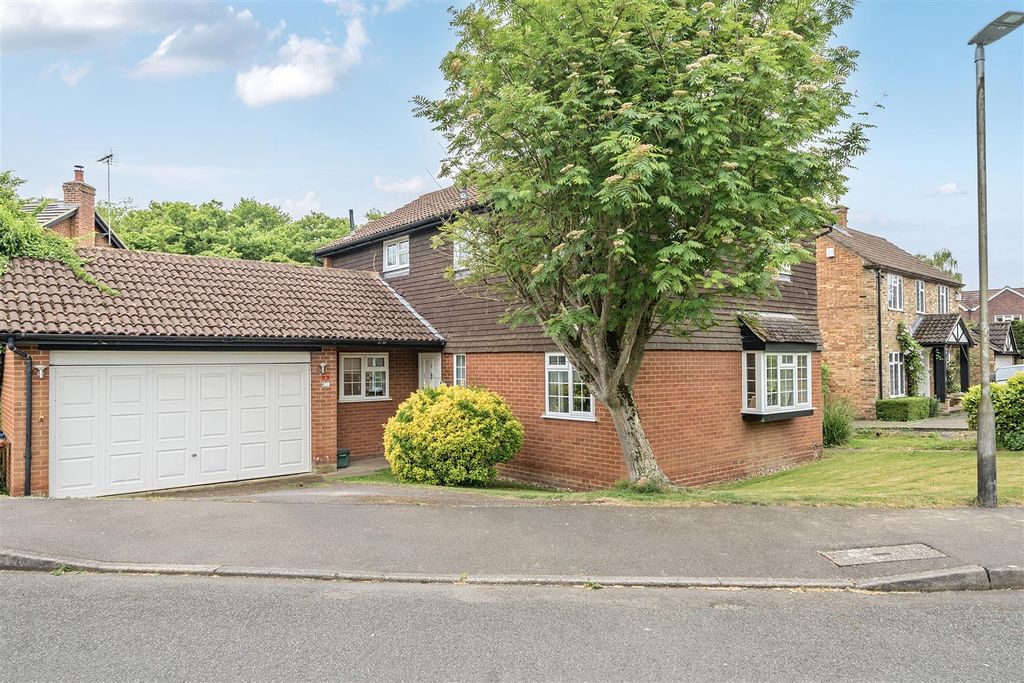 Property photo 1 of 18 Exterior: