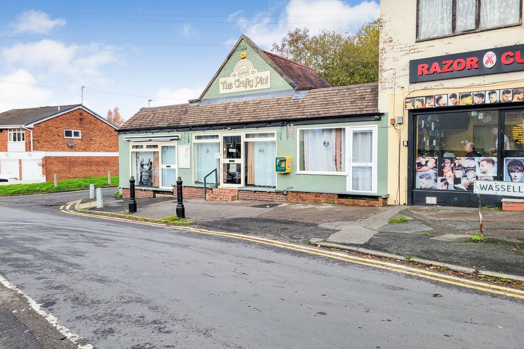 Property photo 1 of 4 6 8 &amp; 10 Wassell Road, Halesowen, B63 4Ju