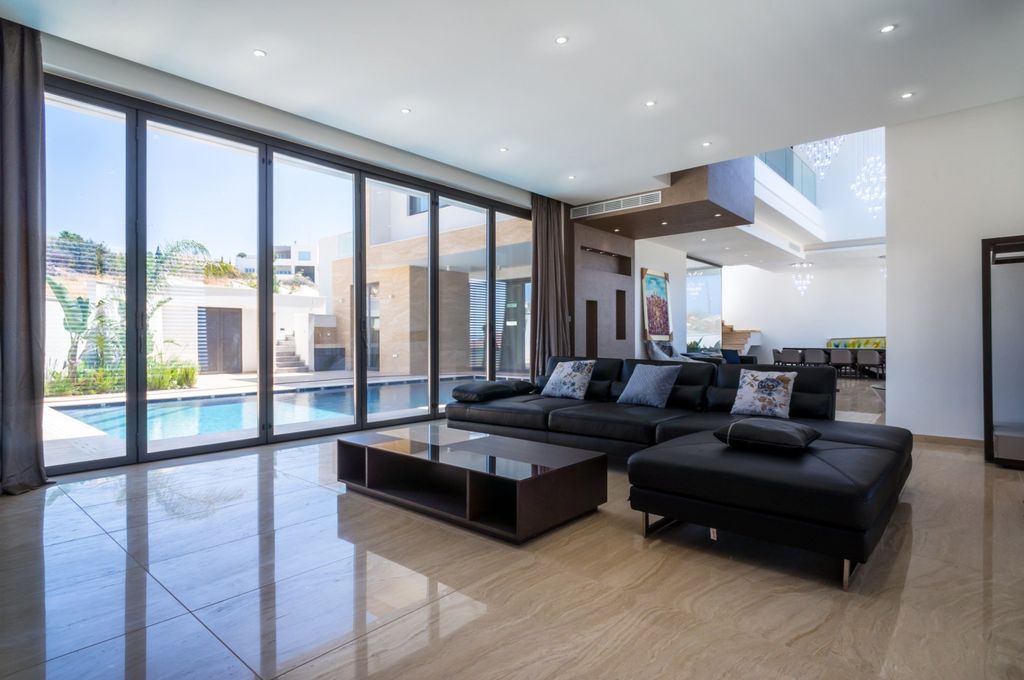 Property photo 3 of 30