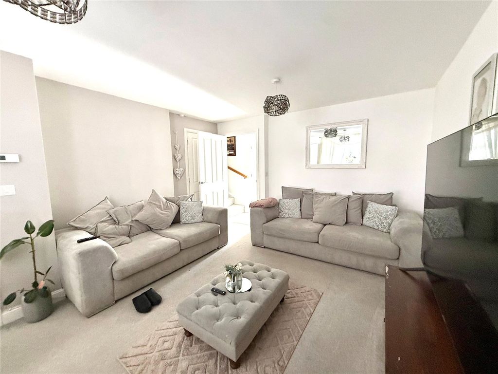 Property photo 2 of 17 Picture No. 29