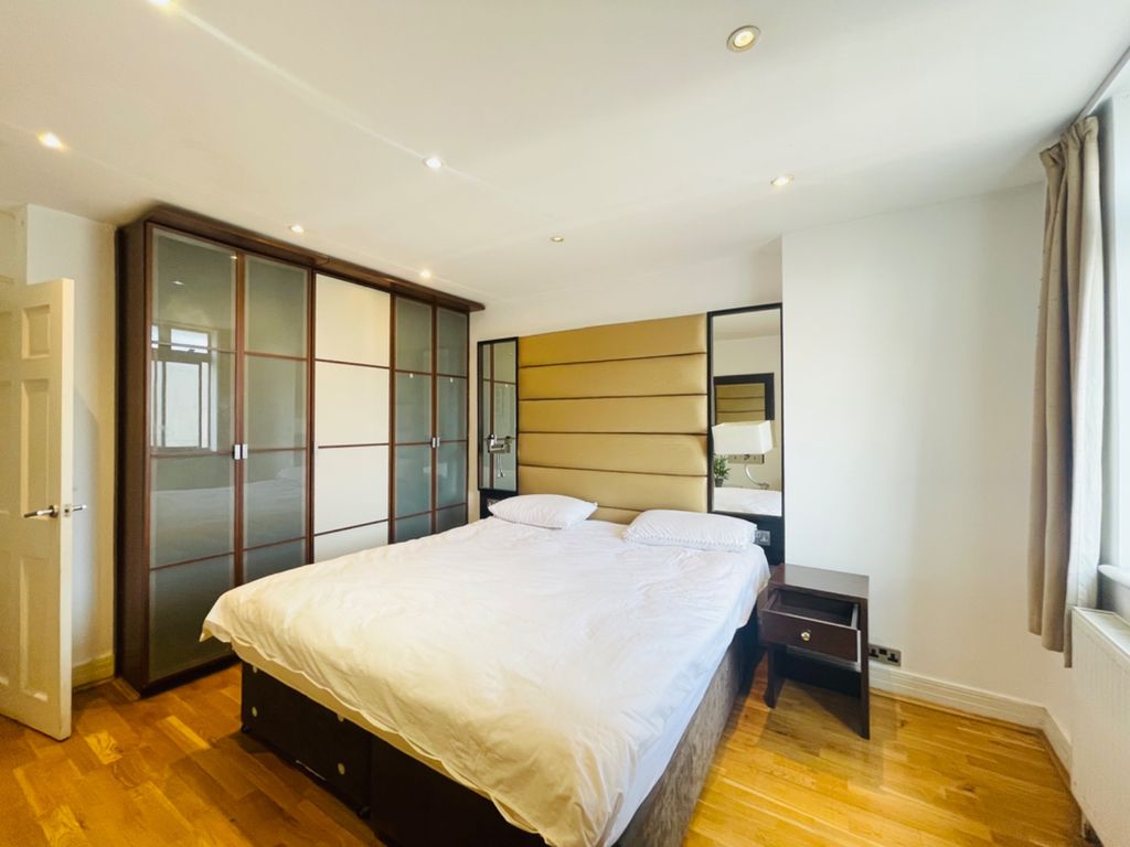 Property photo 2 of 5 Dudley Court, Upper Berkley Street, W1H (13)