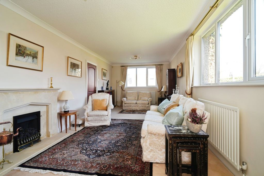 Property photo 3 of 16 Photo