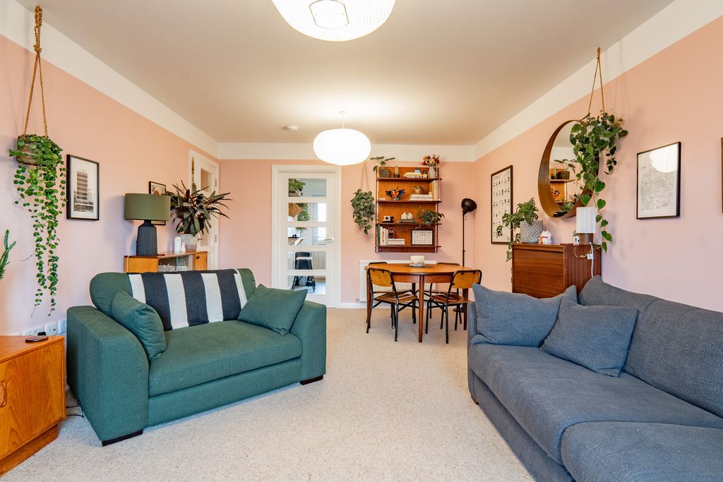 Property photo 3 of 34