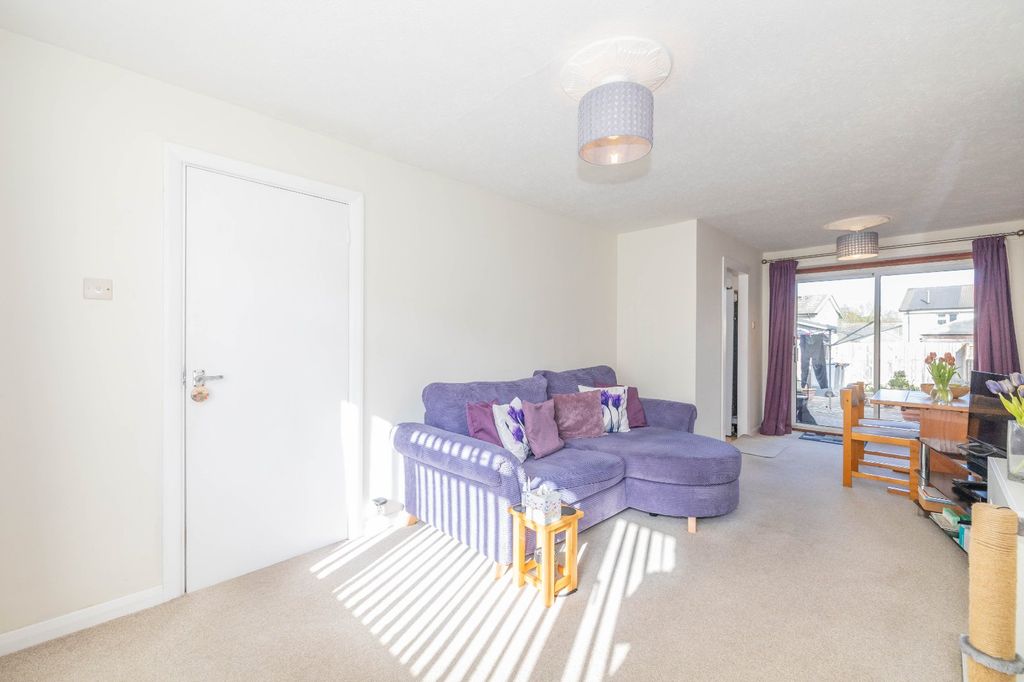 Property photo 3 of 12 Picture 3