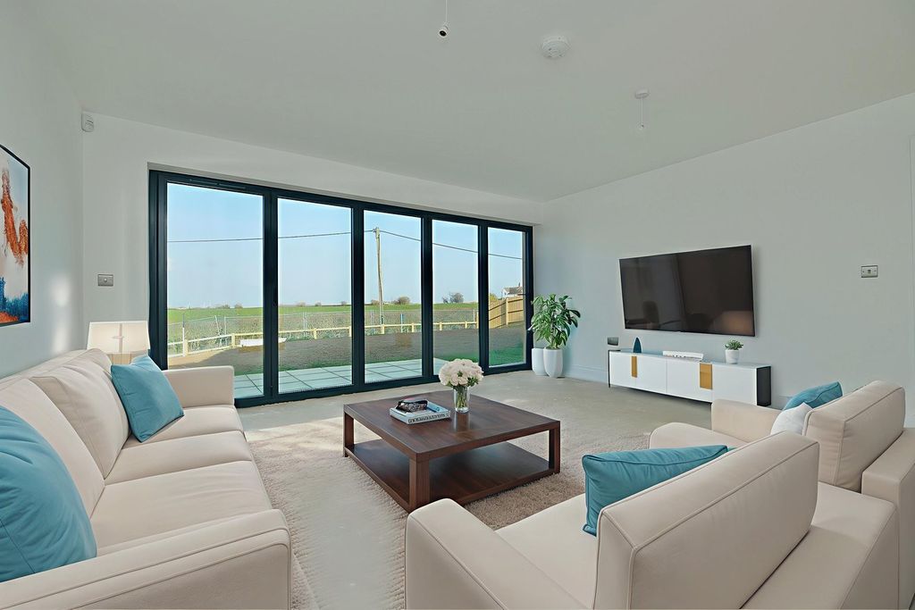 Property photo 3 of 22