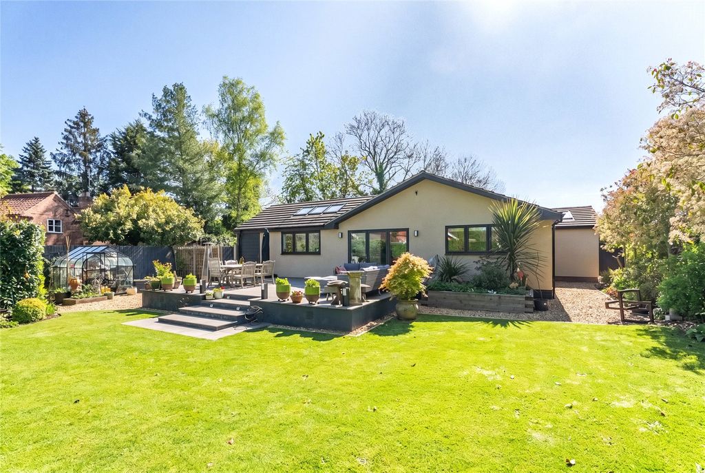 Property photo 2 of 43 Picture No. 90