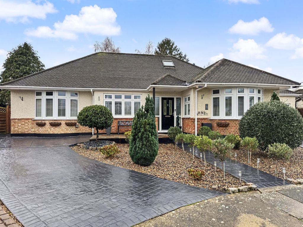 Property photo 1 of 31