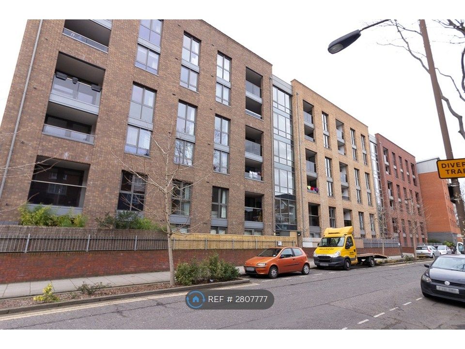 Property photo 2 of 22 Silwood Street View