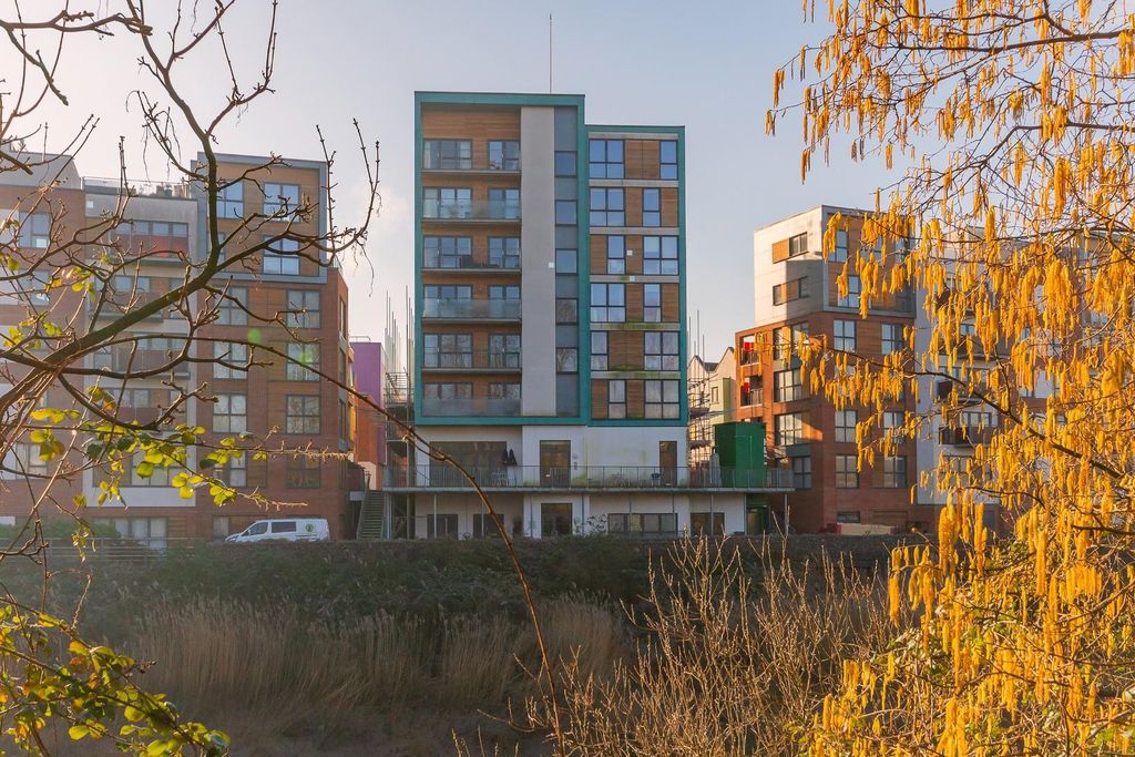 Property photo 2 of 22 Skrowtniap203-Externalb.Jpg