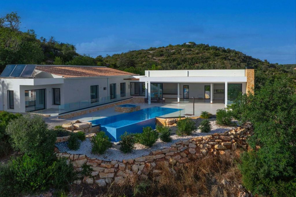 Property photo 1 of 26