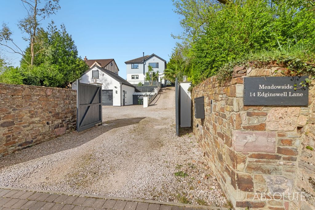 Property photo 1 of 42