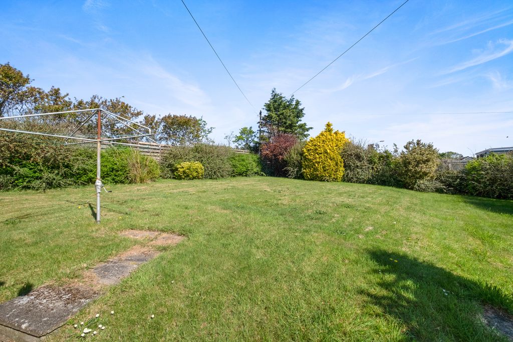 Property photo 3 of 24