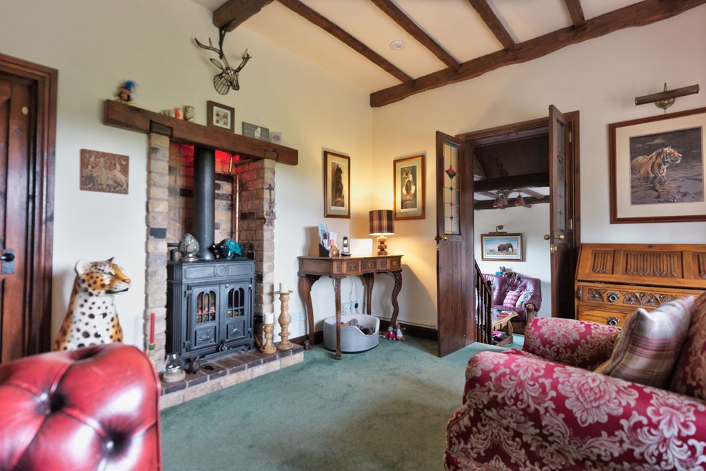 Property photo 3 of 15 Photo 5