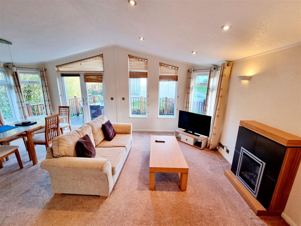 Property photo 3 of 11 Openplan