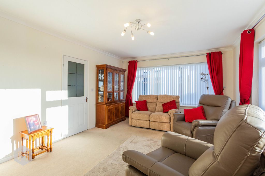 Property photo 3 of 20 Picture No. 04