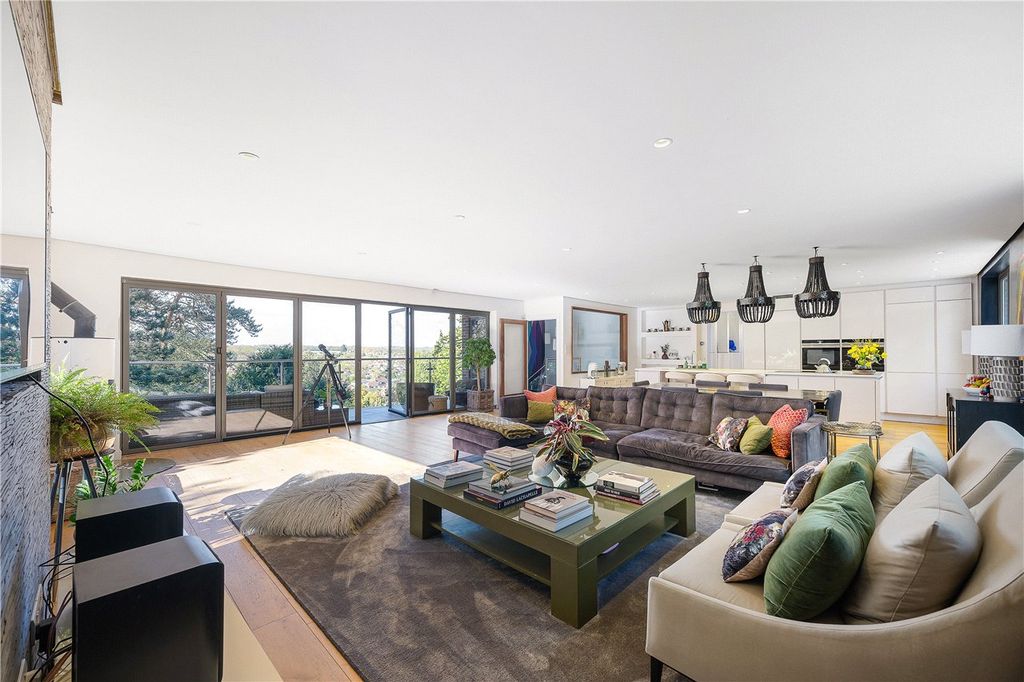 Property photo 1 of 24 Picture No. 09