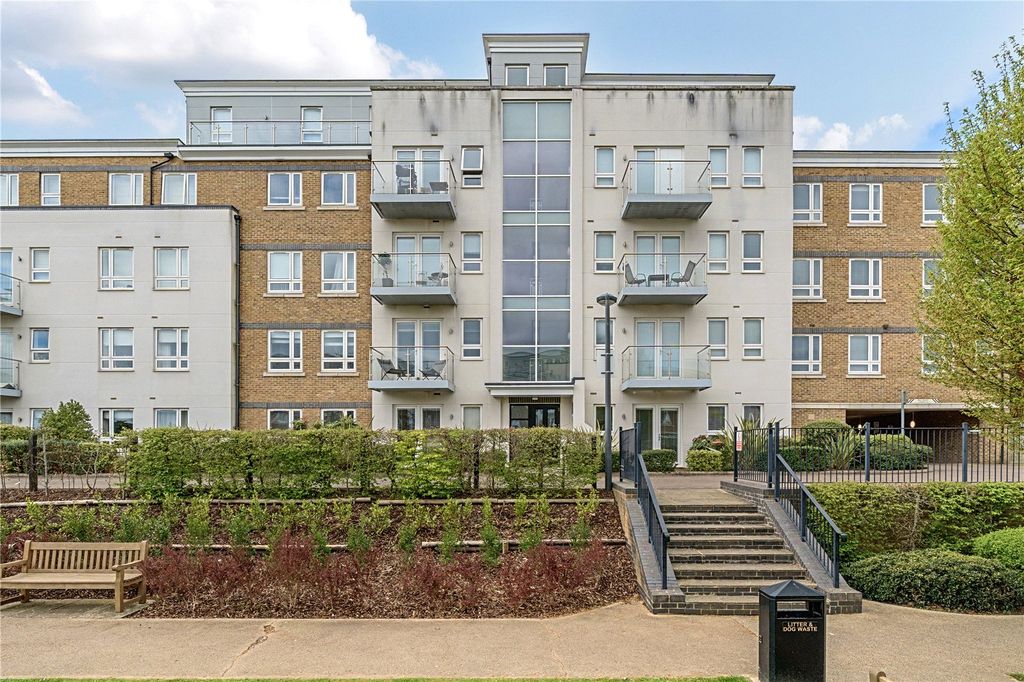 Property photo 1 of 21 External View