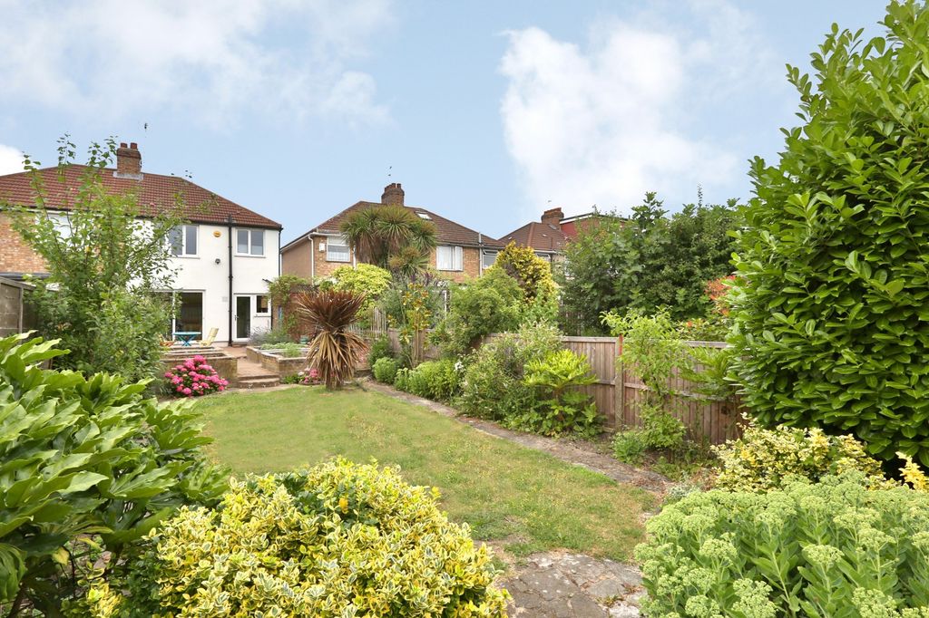 Property photo 1 of 14 Garden (Main)