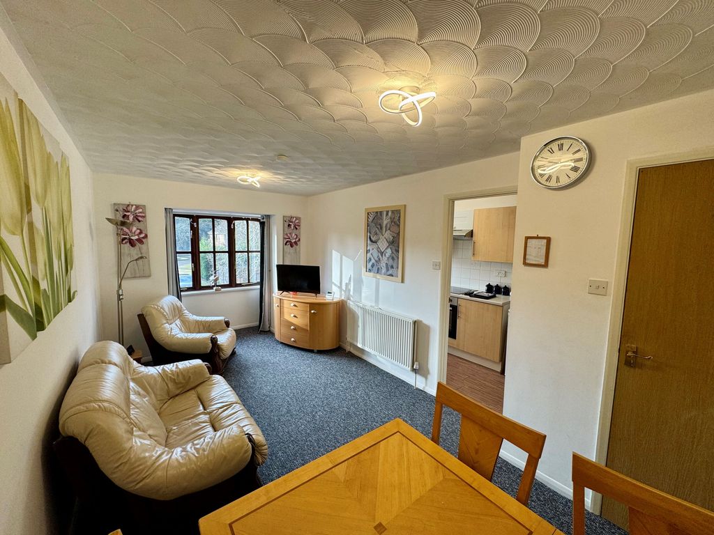 Property photo 3 of 7 Image