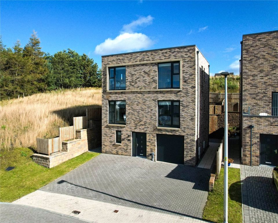 Property photo 2 of 16 The Fieldings