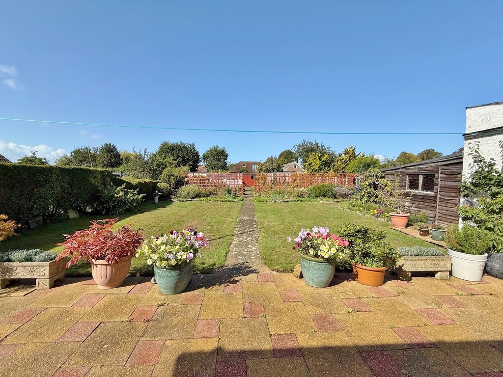 Property photo 2 of 22