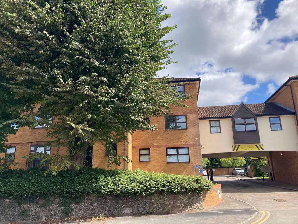 Property photo 2 of 9