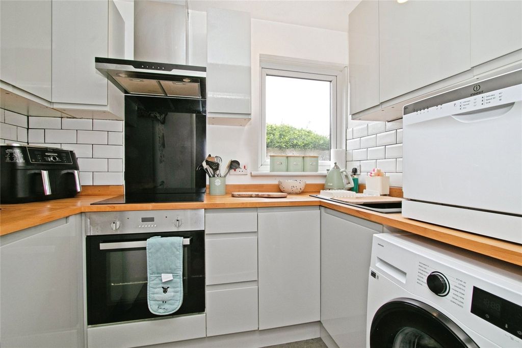 Property photo 3 of 15 Picture No. 13