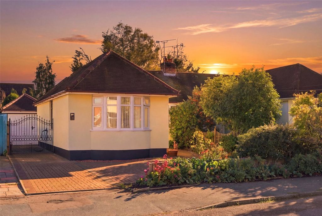 Property photo 1 of 16 Twilight