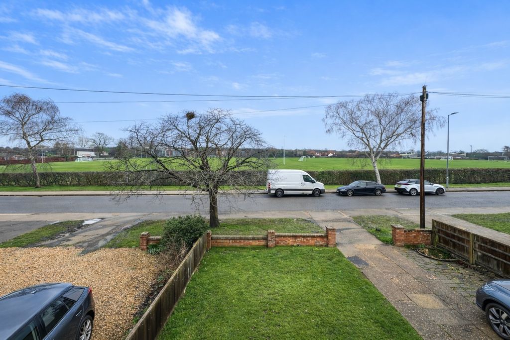 Property photo 2 of 15 4805132
