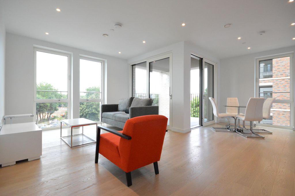 Property photo 1 of 11 2 Double Bedroom Apartment To Rent