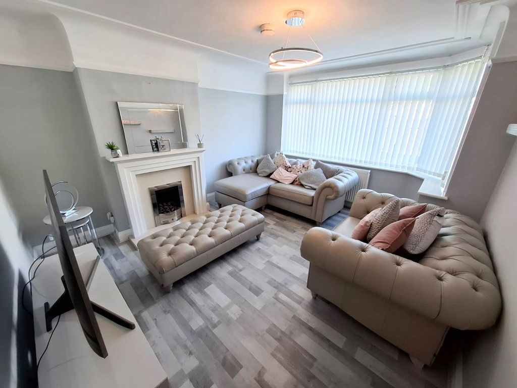 Property photo 2 of 10 Photo 13