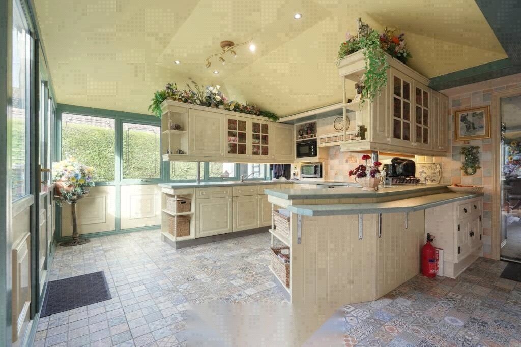 Property photo 2 of 15 Picture No. 32