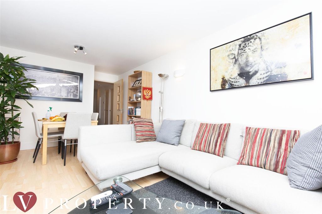 Property photo 2 of 11 N4.Jpg
