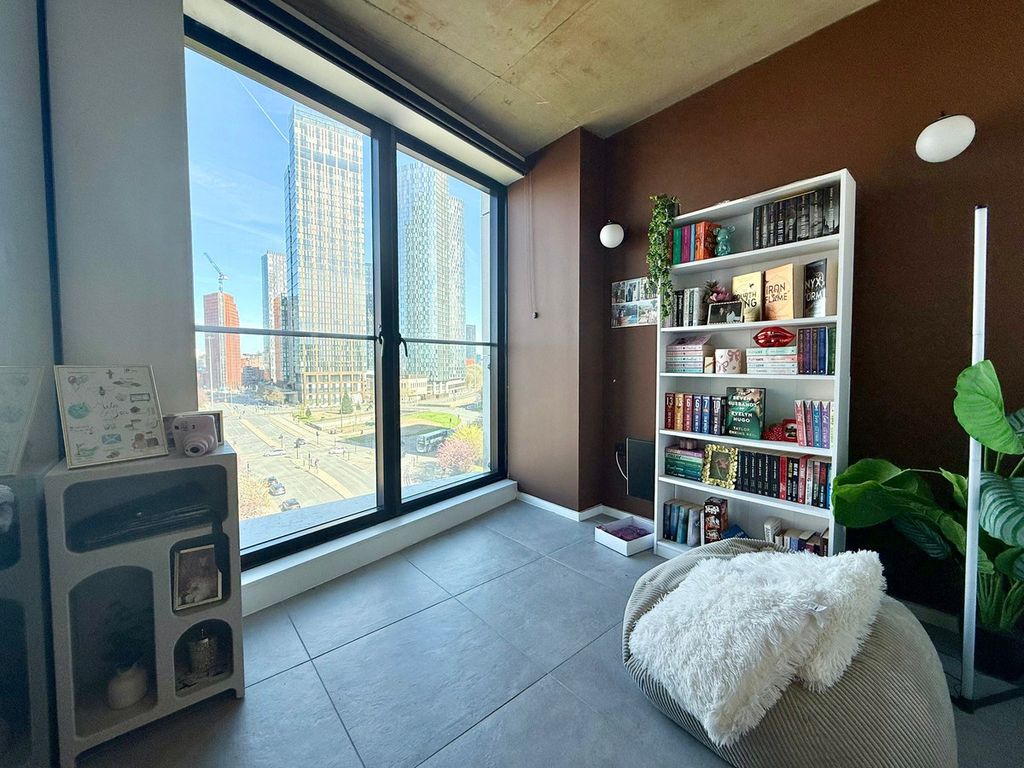 Property photo 3 of 11