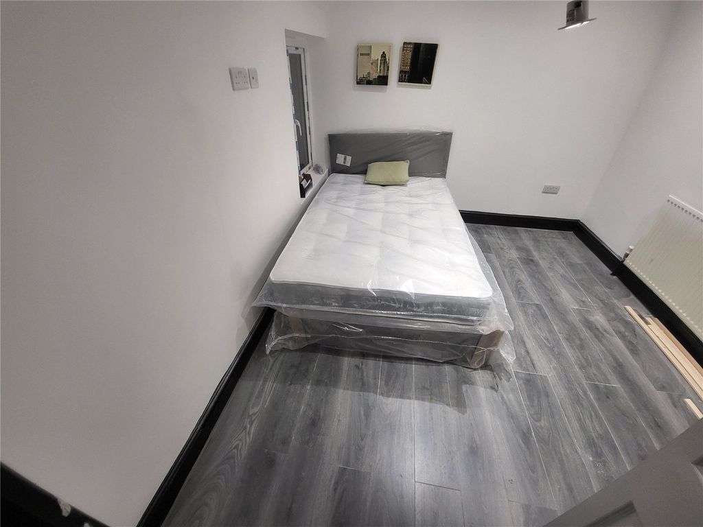Property photo 1 of 8 Picture No. 01