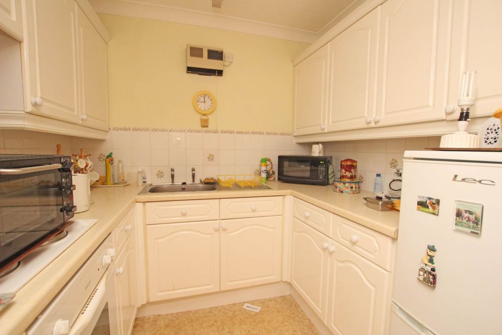 Property photo 3 of 7