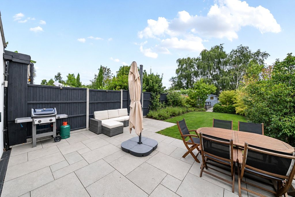 Property photo 2 of 41 Picture No. 49