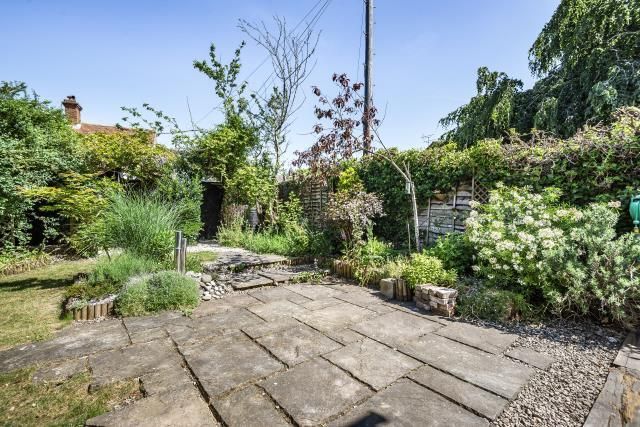 Property photo 2 of 12 Garden