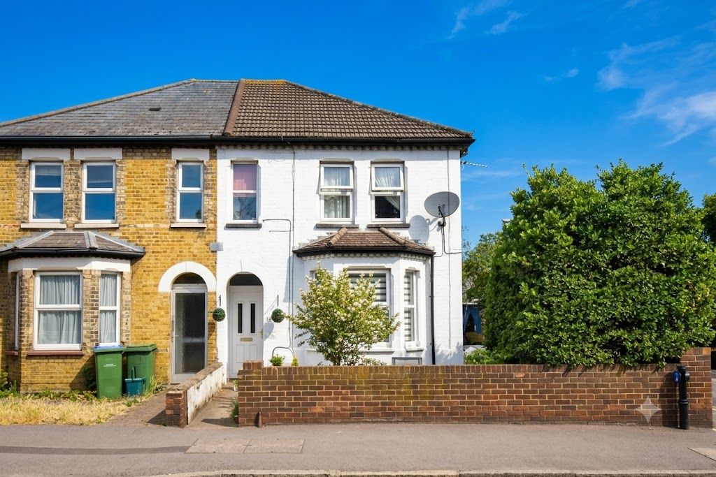 Property photo 1 of 8